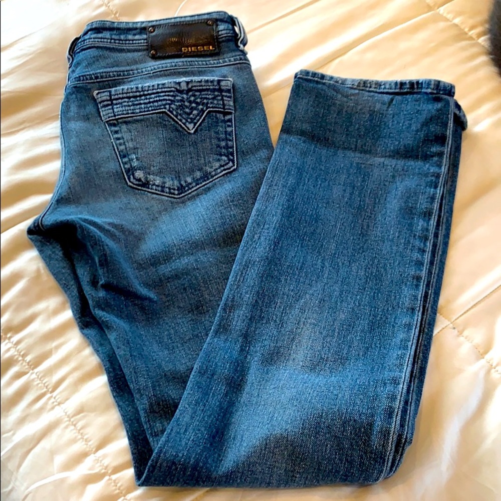 Slight stretch diesel straight leg jean.